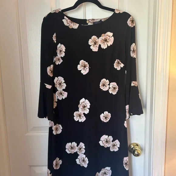 Tommy Hilfiger Black Floral Jersey Bell Sleeve Dress Size 6 - Picture 2 of 9